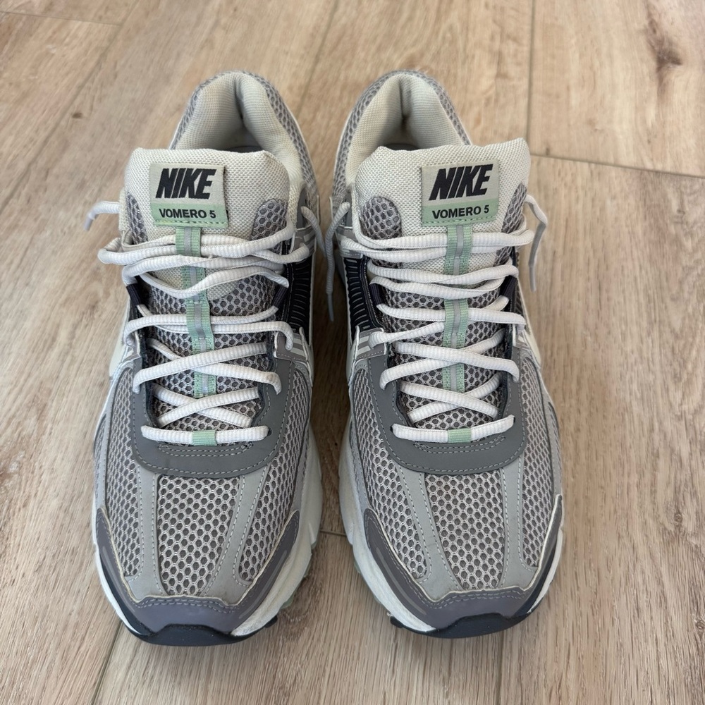 Nike Vomero 5 Cobblestone Running Shoes